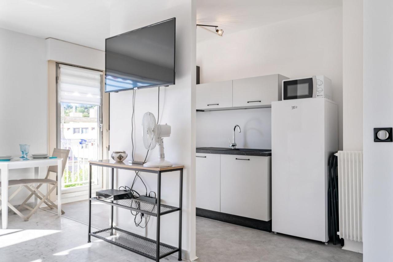 Appartement Clemenceau - Welkeys Vallauris Exteriör bild